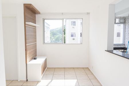 Sala de apartamento para alugar com 2 quartos, 46m² em Campo Grande, Rio de Janeiro