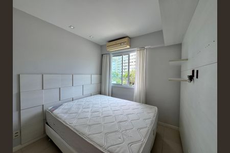 Suíte 1 de apartamento para alugar com 2 quartos, 80m² em Barra da Tijuca, Rio de Janeiro