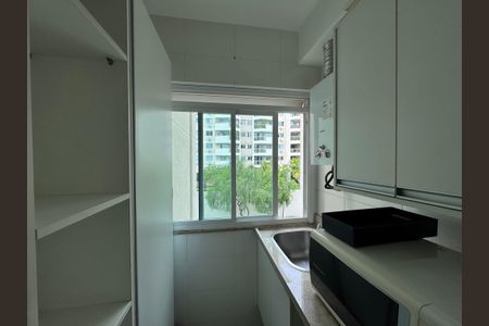 Apartamento para alugar com 80m², 2 quartos e 1 vaga Apartamento para alugar com 80m², 2 quartos e 1 vagaCozinha e Área de Serviço