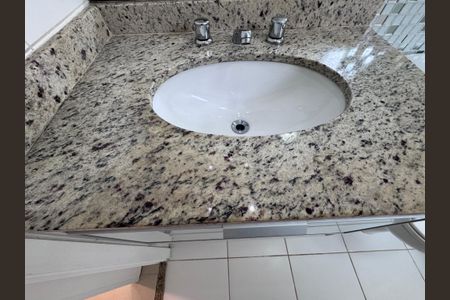 Apartamento para alugar com 80m², 2 quartos e 1 vaga Apartamento para alugar com 80m², 2 quartos e 1 vagaSuíte 1 - Banheiro