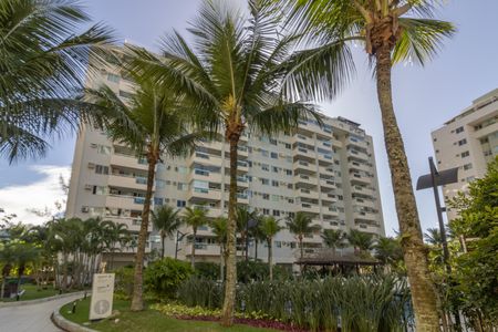 Apartamento para alugar com 80m², 2 quartos e 1 vaga Apartamento para alugar com 80m², 2 quartos e 1 vagaFachada