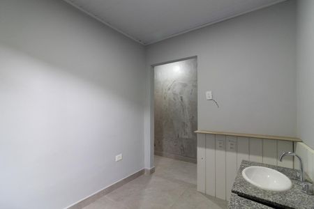 Quarto 2 de casa para alugar com 2 quartos, 52m² em Vila Nhocuné, São Paulo