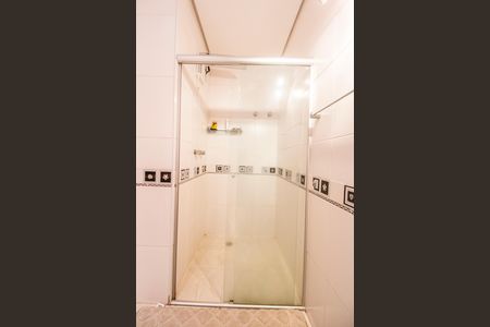 Casa de condomínio à venda com 560m², 5 quartos e 4 vagas Casa de condomínio à venda com 560m², 5 quartos e 4 vagasBanheiro da Suíte