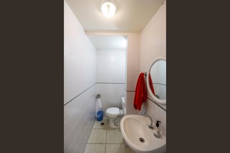 Casa de condomínio à venda com 560m², 5 quartos e 4 vagas Casa de condomínio à venda com 560m², 5 quartos e 4 vagasBanheiro
