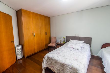 Casa de condomínio à venda com 560m², 5 quartos e 4 vagas Casa de condomínio à venda com 560m², 5 quartos e 4 vagasSuíte 2