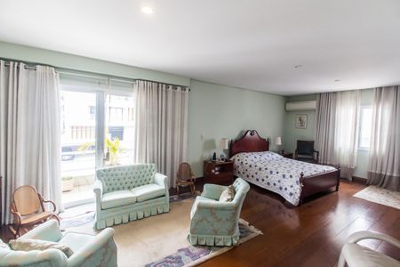 Casa de condomínio à venda com 560m², 5 quartos e 4 vagas Casa de condomínio à venda com 560m², 5 quartos e 4 vagasSuíte master