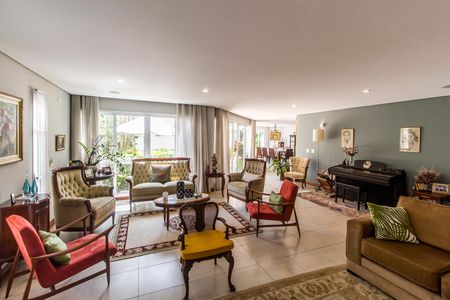 Casa de condomínio à venda com 560m², 5 quartos e 4 vagas