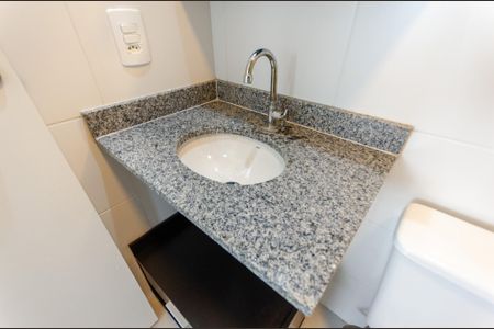 Apartamento para alugar com 36m², 2 quartos e sem vaga Apartamento para alugar com 36m², 2 quartos e sem vagaBanheiro