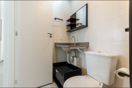 Apartamento para alugar com 36m², 2 quartos e sem vaga Apartamento para alugar com 36m², 2 quartos e sem vagaBanheiro