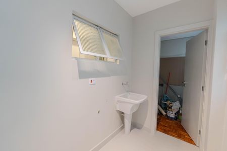 Apartamento à venda com 145m², 3 quartos e 1 vagaÁrea de Serviço