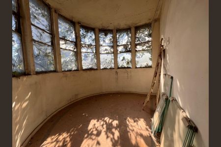 Casa à venda com 4 quartos, 300m² em Santo Antônio, Belo Horizonte