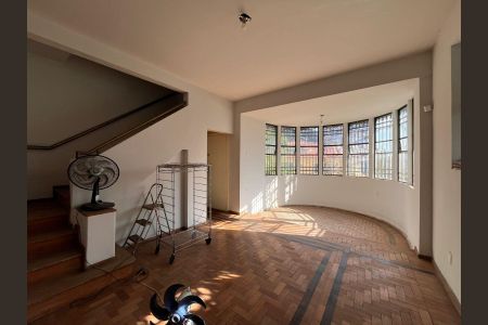 Casa à venda com 4 quartos, 300m² em Santo Antônio, Belo Horizonte