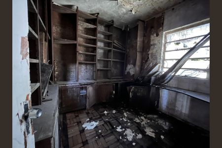 Casa à venda com 4 quartos, 300m² em Santo Antônio, Belo Horizonte