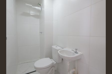 Banheiro de apartamento para alugar com 2 quartos, 31m² em Portal do Morumbi, São Paulo