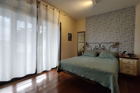 Casa de condomínio para alugar com 367m², 5 quartos e 4 vagasQuarto 3 - Suíte