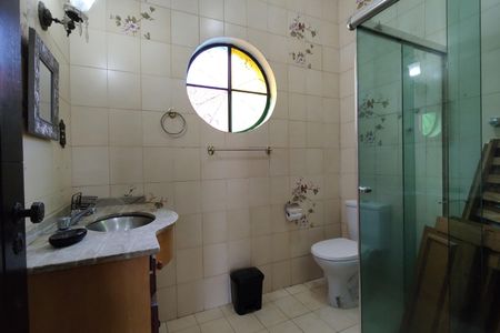 Casa de condomínio para alugar com 367m², 5 quartos e 4 vagasBanheiro Social 2