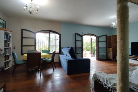 Casa de condomínio para alugar com 367m², 5 quartos e 4 vagasSala