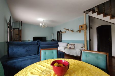 Casa de condomínio para alugar com 367m², 5 quartos e 4 vagasSala
