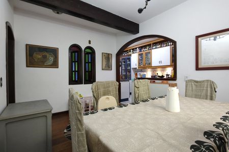 Casa de condomínio para alugar com 367m², 5 quartos e 4 vagasSala de Jantar