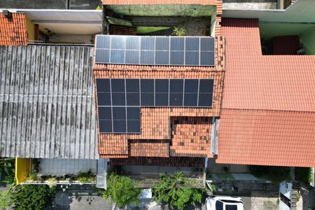 Casa de condomínio para alugar com 367m², 5 quartos e 4 vagasTelhado da casa - Energia Solar