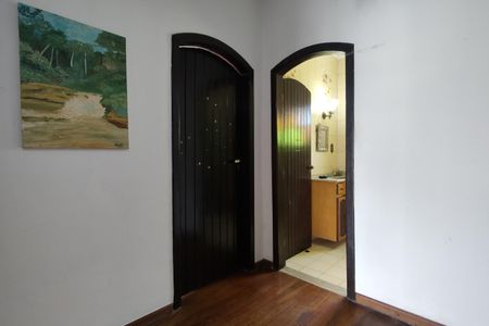 Casa de condomínio para alugar com 367m², 5 quartos e 4 vagasHall