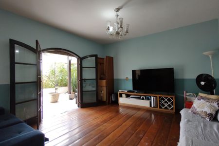 Casa de condomínio para alugar com 367m², 5 quartos e 4 vagasSala