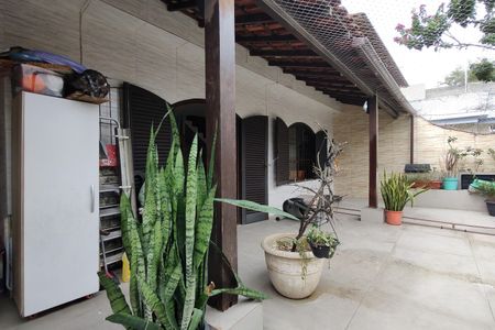 Casa de condomínio para alugar com 367m², 5 quartos e 4 vagasVaranda 