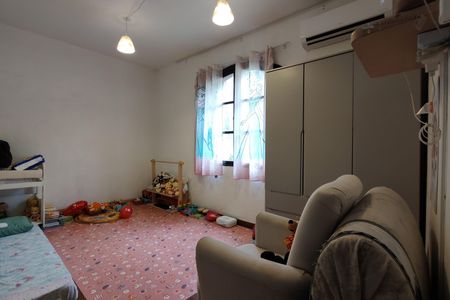 Casa de condomínio para alugar com 367m², 5 quartos e 4 vagasQuarto 4 