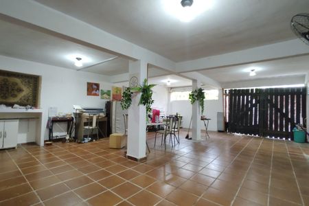 Casa de condomínio para alugar com 367m², 5 quartos e 4 vagasGaragem