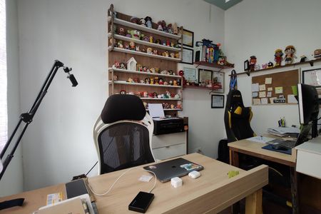 Casa de condomínio para alugar com 367m², 5 quartos e 4 vagasQuarto 5 