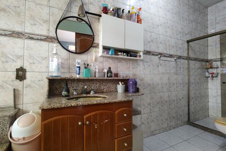 Casa de condomínio para alugar com 367m², 5 quartos e 4 vagasBanheiro da Suíte