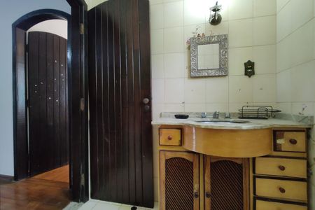 Casa de condomínio para alugar com 367m², 5 quartos e 4 vagasBanheiro Social 2