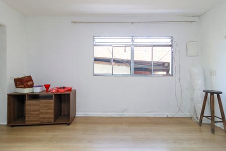 Casa para alugar com 90m², 2 quartos e sem vagaSala