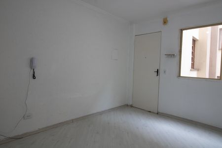Sala de apartamento para alugar com 2 quartos, 48m² em Vila Nova Teresa, São Paulo