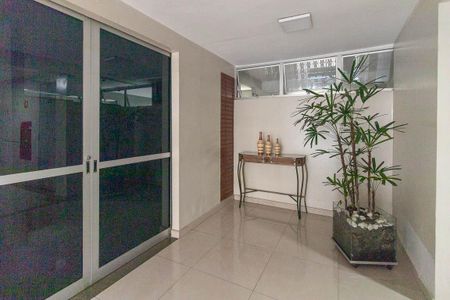 Apartamento para alugar com 66m², 2 quartos e 1 vagaHall social