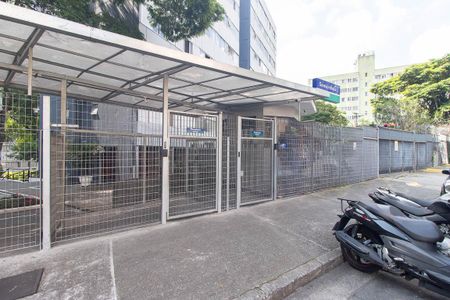 Apartamento para alugar com 66m², 2 quartos e 1 vagaFachada