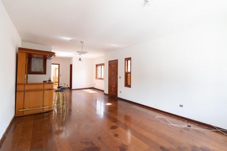 Casa à venda com 480m², 4 quartos e 3 vagasSala