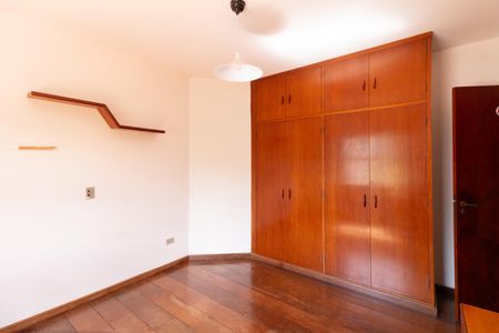 Casa à venda com 480m², 4 quartos e 3 vagasQuarto 2 - Suíte