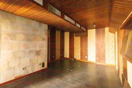 Casa à venda com 480m², 4 quartos e 3 vagasOutros