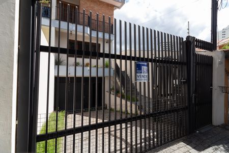 Casa à venda com 480m², 4 quartos e 3 vagasFachada