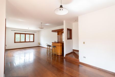 Casa à venda com 480m², 4 quartos e 3 vagasSala