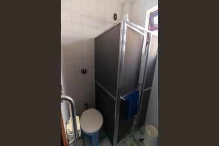 Casa à venda com 360m², 4 quartos e 4 vagas Casa à venda com 360m², 4 quartos e 4 vagasBanheiro de serviço