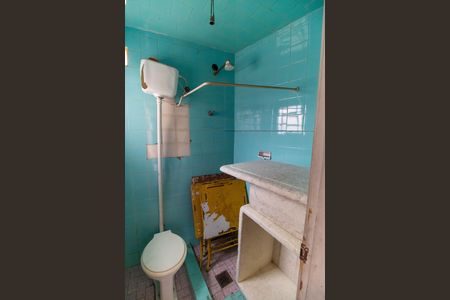 Casa à venda com 360m², 4 quartos e 4 vagas Casa à venda com 360m², 4 quartos e 4 vagasBanheiro de serviço