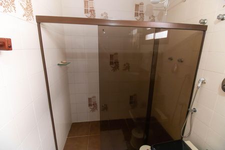 Casa à venda com 360m², 4 quartos e 4 vagas Casa à venda com 360m², 4 quartos e 4 vagasBanheiro 1