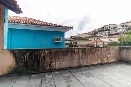 Casa à venda com 360m², 4 quartos e 4 vagas Casa à venda com 360m², 4 quartos e 4 vagasVista do Quarto 1