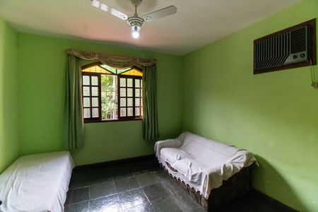 Casa à venda com 360m², 4 quartos e 4 vagas Casa à venda com 360m², 4 quartos e 4 vagasQuarto 2