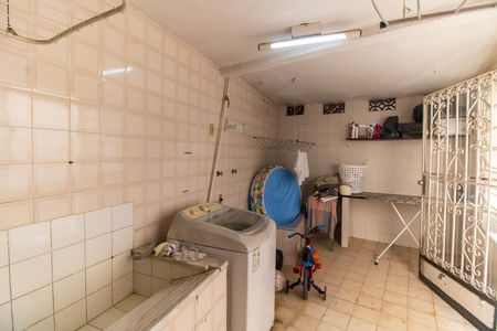 Casa à venda com 360m², 4 quartos e 4 vagas Casa à venda com 360m², 4 quartos e 4 vagasÁrea de Serviço
