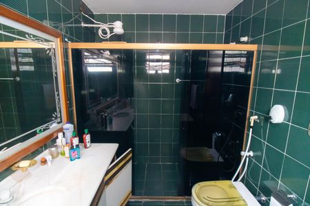 Casa à venda com 360m², 4 quartos e 4 vagas Casa à venda com 360m², 4 quartos e 4 vagasBanheiro da Suíte