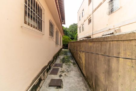 Casa à venda com 360m², 4 quartos e 4 vagas Casa à venda com 360m², 4 quartos e 4 vagasÁrea externa