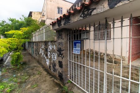 Casa à venda com 360m², 4 quartos e 4 vagas Casa à venda com 360m², 4 quartos e 4 vagasPlaquinha